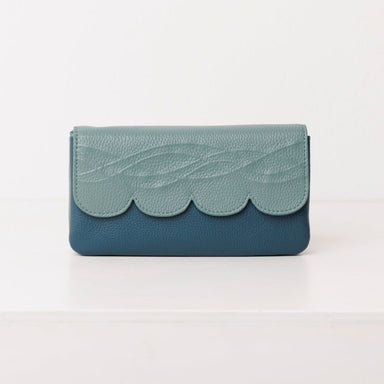 Classic leather smartphone wallet/clutch: Scallop Collection.