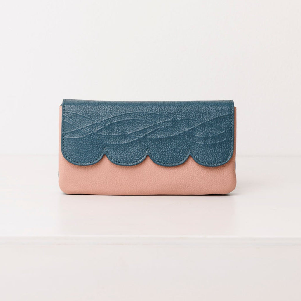 Melody leather smartphone wallet/clutch: Scallop Collection.