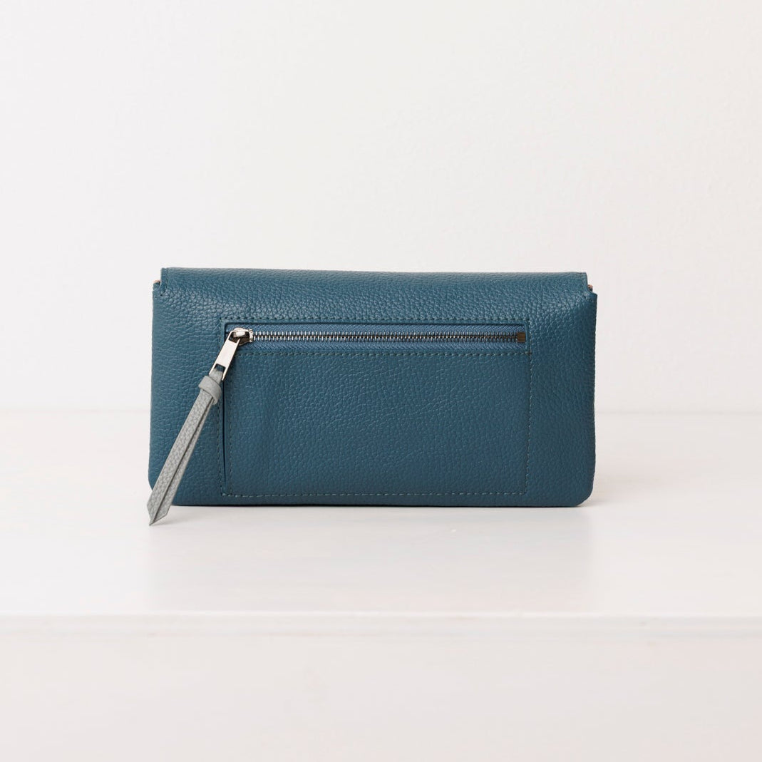 Melody leather smartphone wallet/clutch: Scallop Collection.