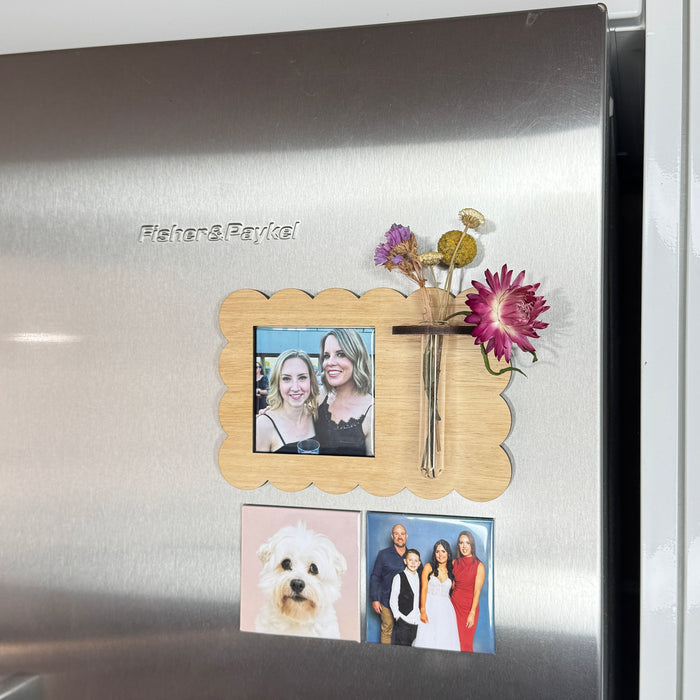 Gift Set: Magnetic Frame with bud vase and 3 x custom photo magnets.