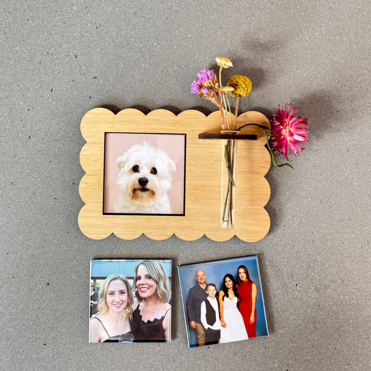 GIFT SET: Magnetic Frame with bud vase and 3 x custom photo magnets.